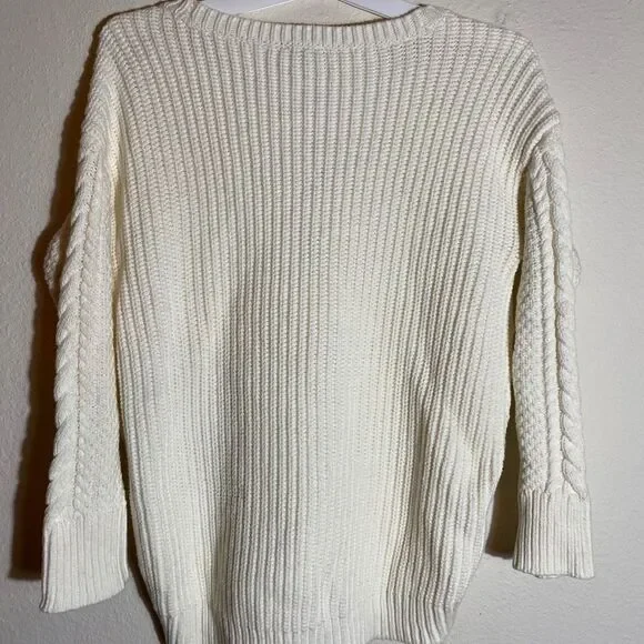 ‎Express Sweater - Picture 2 of 8